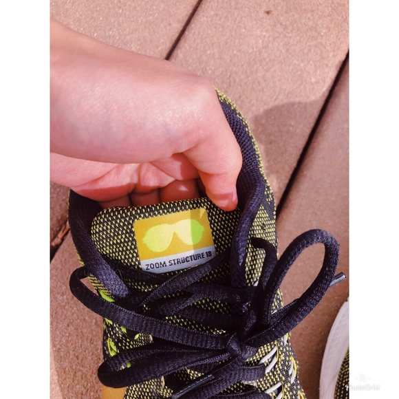 NIKE MENS RUNING SHOES GREEN AND BLACK SIZE 9.5 - Picture 3 of 5